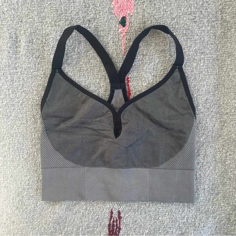 Nike Sports Bra Size Medium Racerback